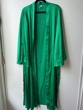 Bright Kelly Green Silky Kimono Robe, Primi, size L